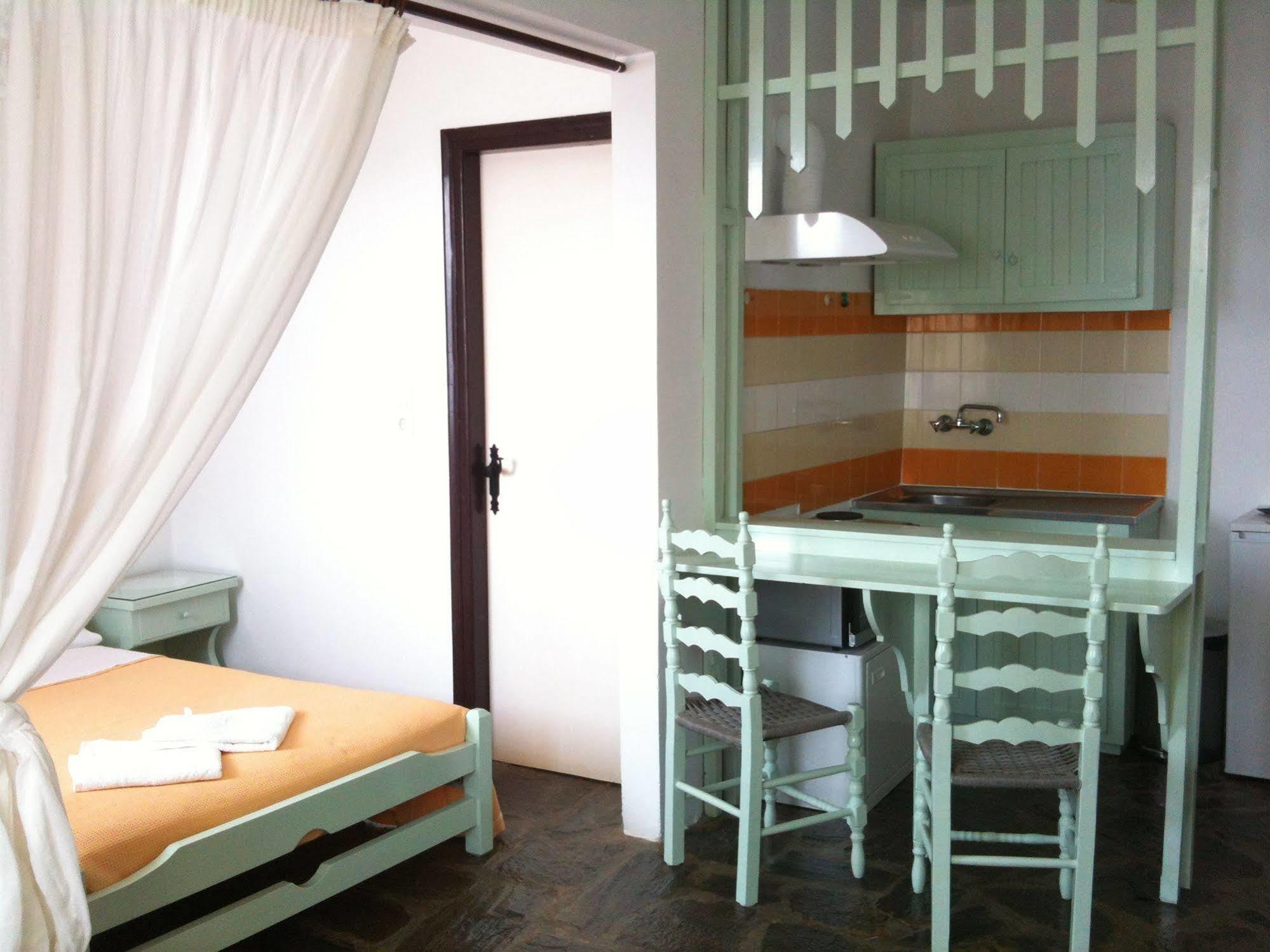 Scorpios Hotel & Suites Самос Экстерьер фото